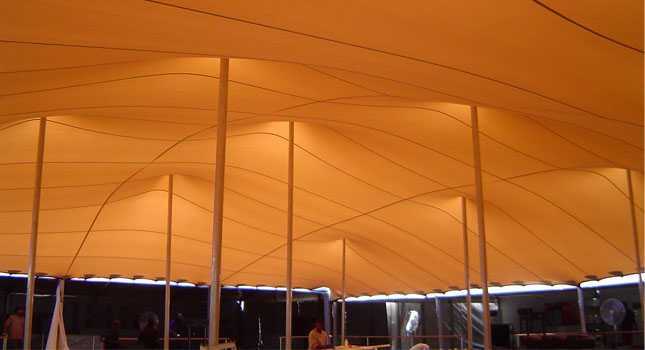Chino stretch tent at the 2008 J&B Met