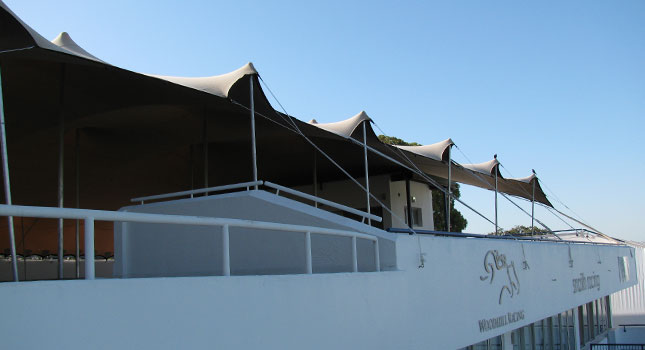 Stadium cover at the 2012 J&B Met